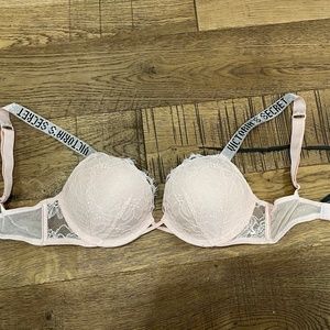 Victoria Secret Bombshell push up bra 32C